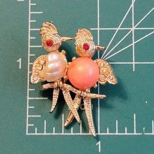 Vintage jelly belly small woodpecker brooch pin